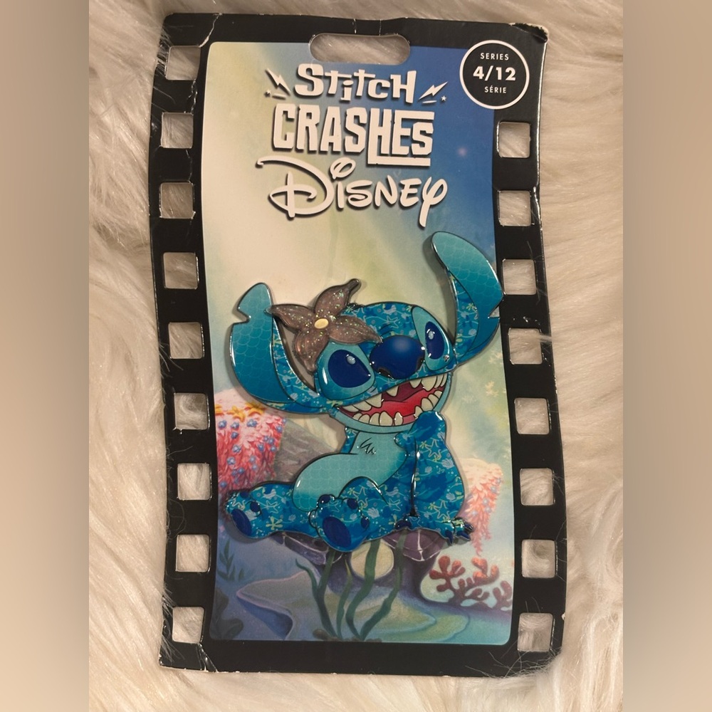 Jumbo Stitch Crashes Disney Collection Little Mermaid Jumbo Pin 4 of 12 New
